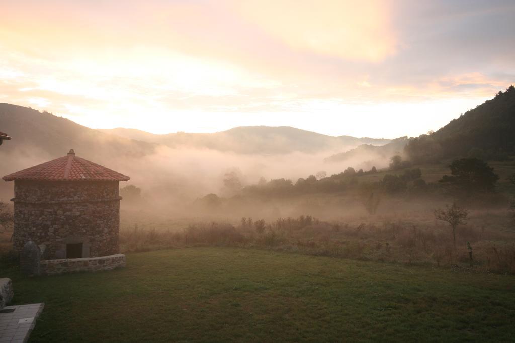 Hotel Casona Cuervo San Tirso de Candamo 외부 사진